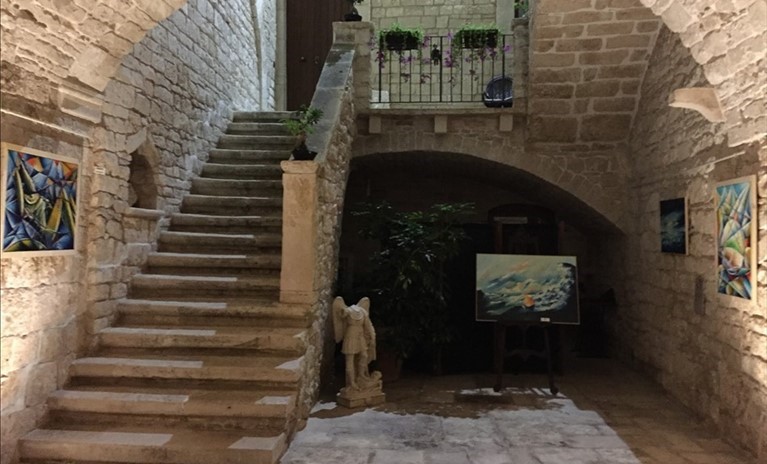 L’arte moderna invade il centro storico, ecco “StrArte”