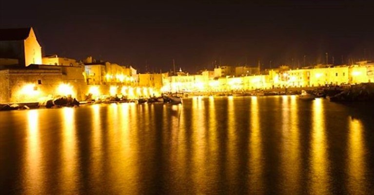 Giovinazzo, oro sul mare