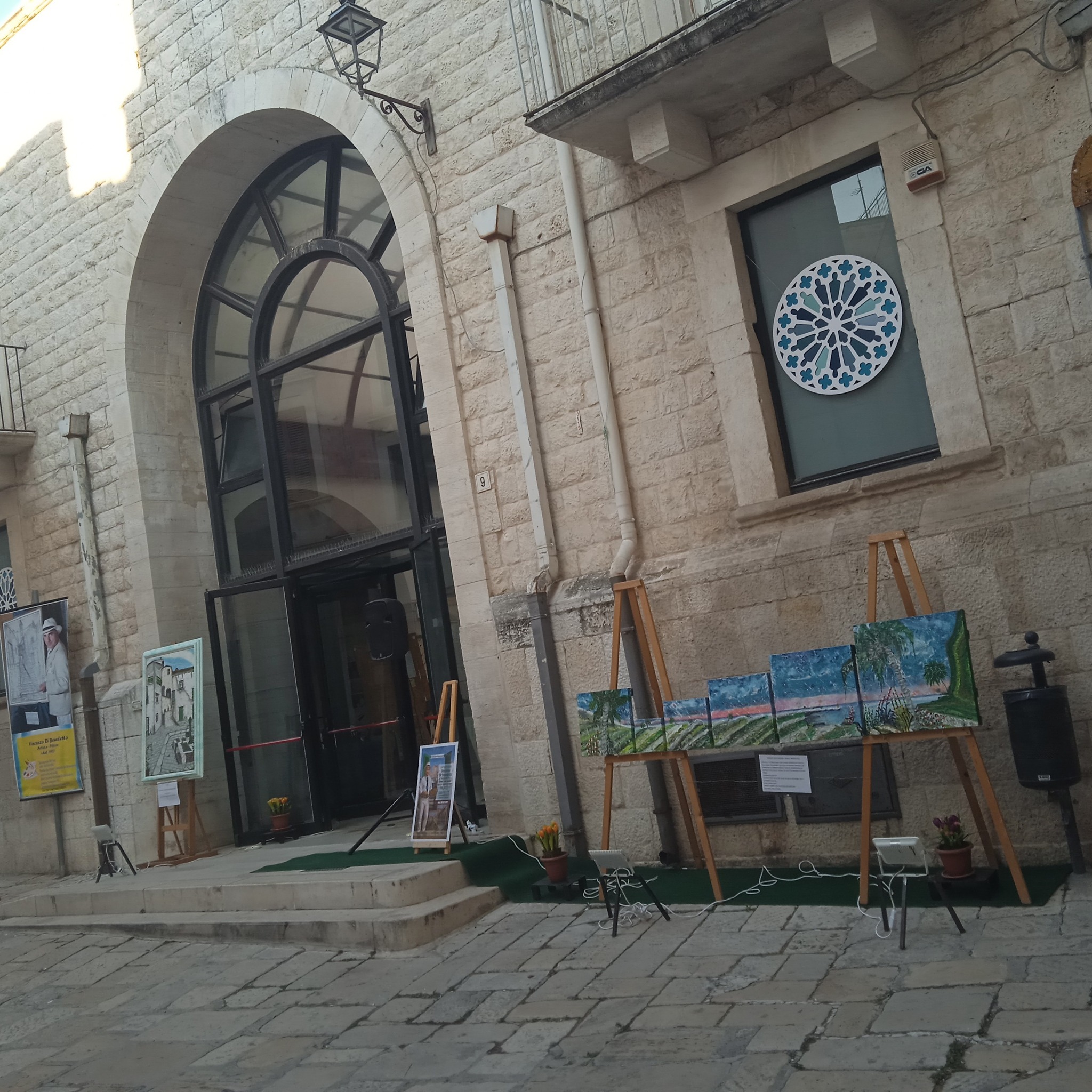 “La Via dei Colori”, mostra pittorica nel centro antico