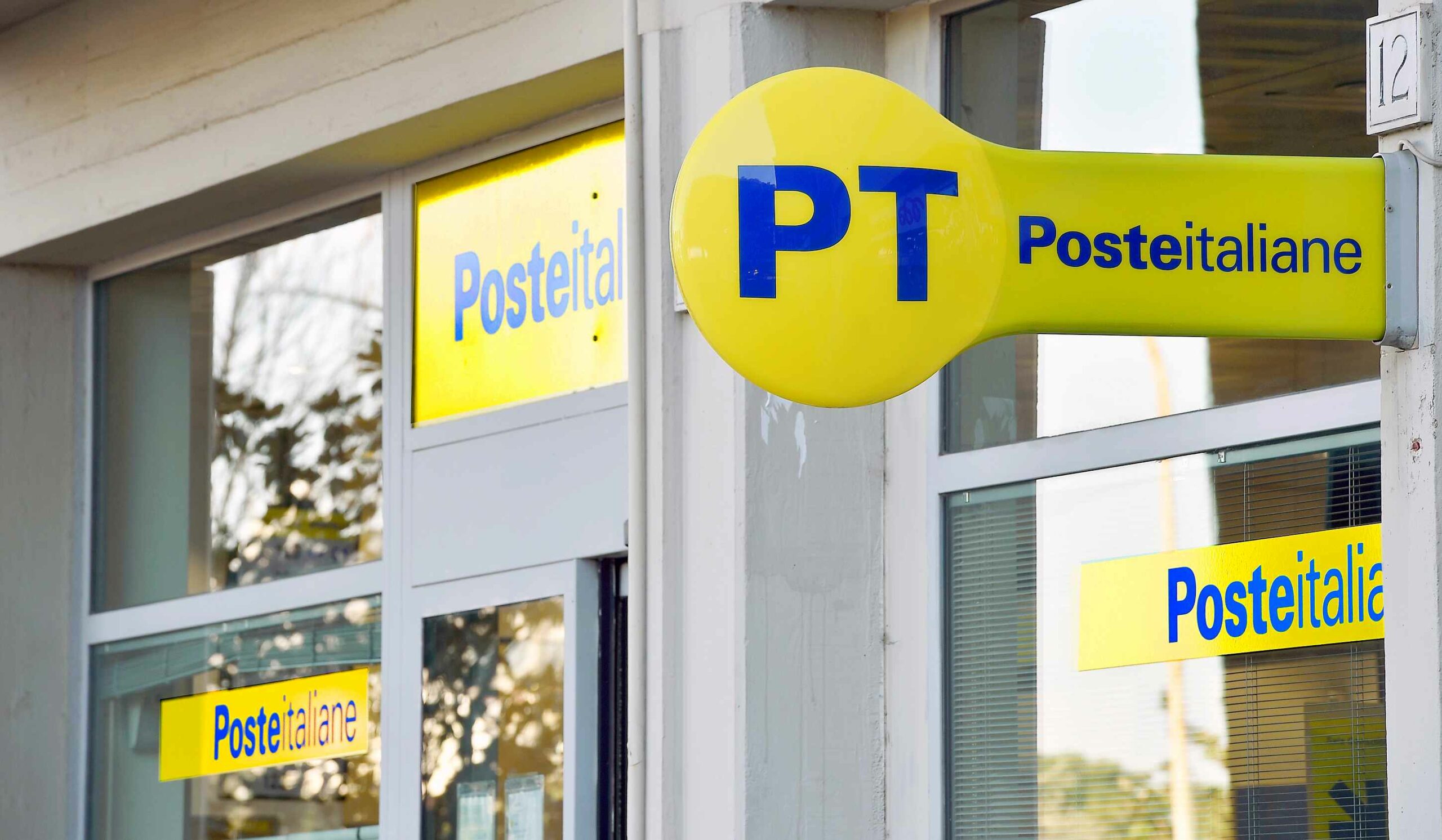 Carta “Dedicata a Te”, possibile prenotare il ritiro negli uffici postali