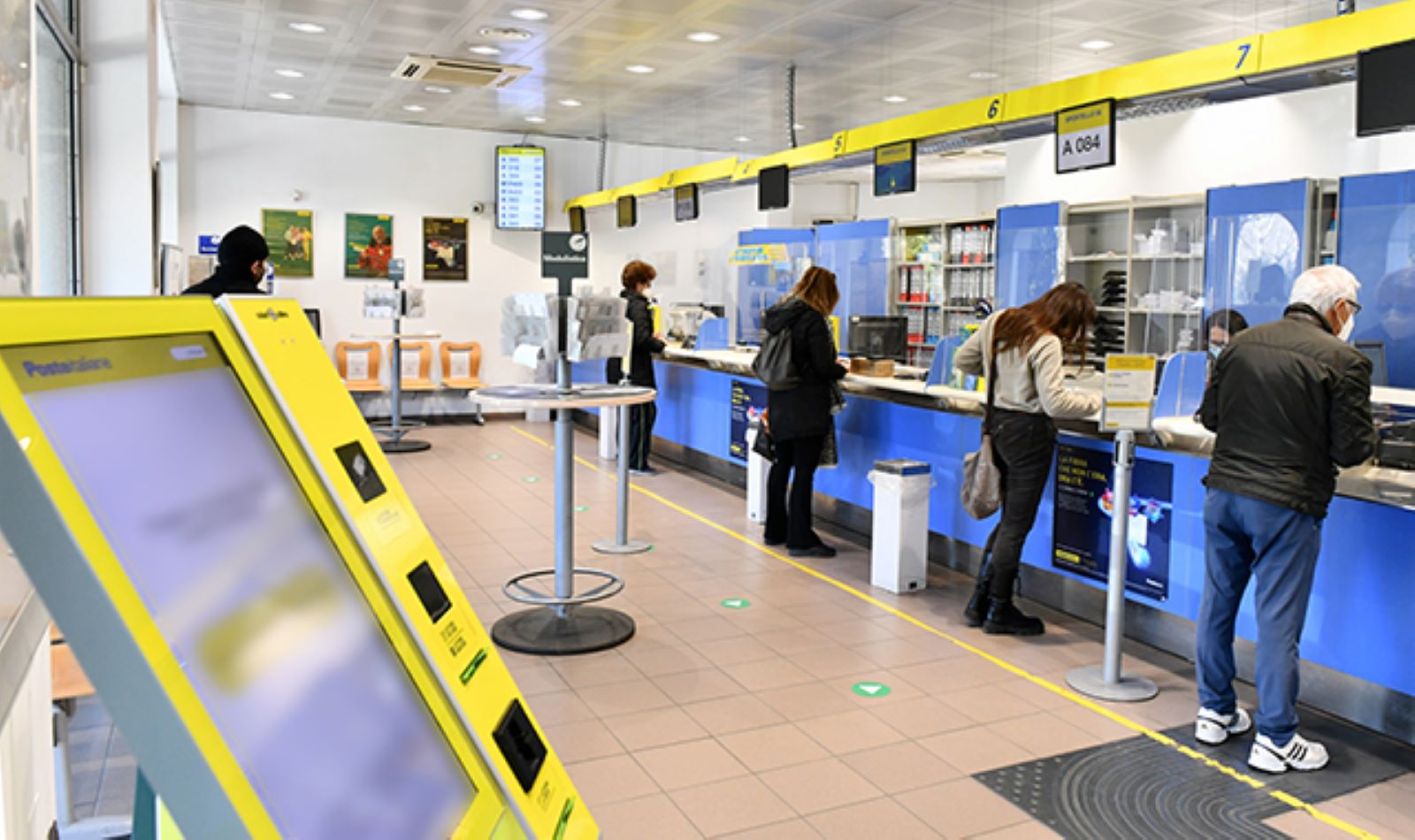 Poste italiane: nel barese pensioni e tredicesime in pagamento da lunedì 1° dicembre