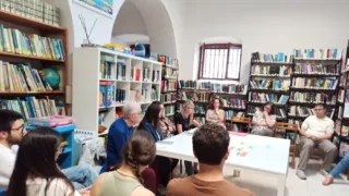 A Giovinazzo un dibattito intergenerazionale sul romanzo “Il profilo migliore”